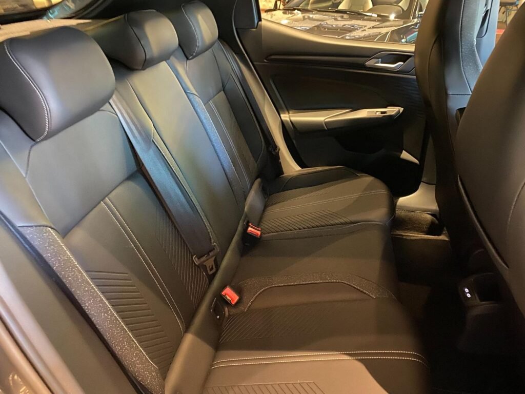 7491916_8_W_65f8dbf065