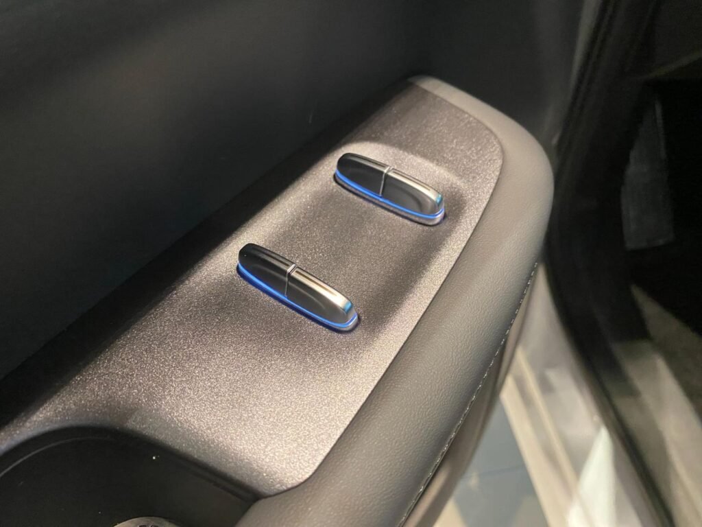 7567407_14_W_3eec16274d