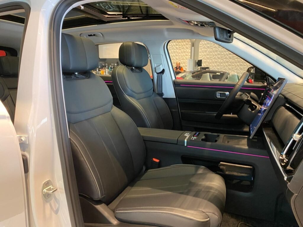 7567407_6_W_99d170f17b