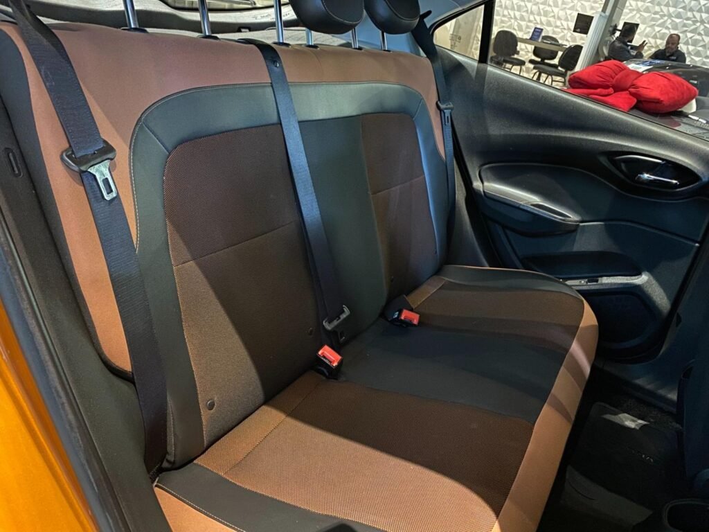 7656239_0_W_eb35322d97