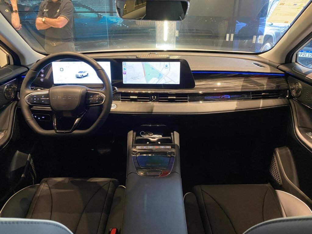 7612811_10_W_7ad3a5982e