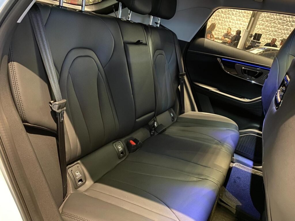 7612811_6_W_a2ad147747