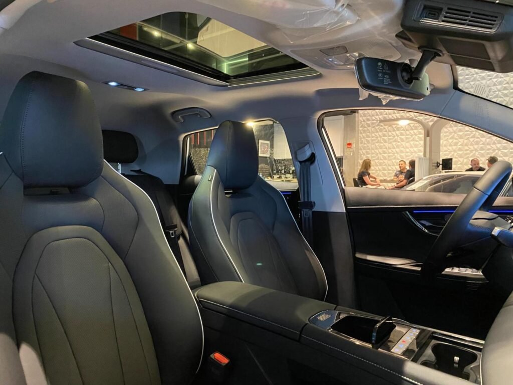 7612811_8_W_2ae18fdf13