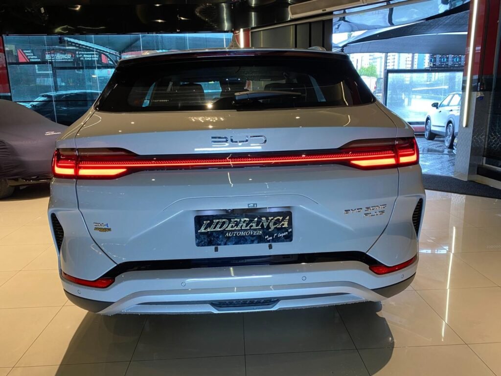 7679892_0_W_e32ad92fa0